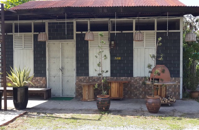 Village House in Perak, Malaysia - Breakfast Included.