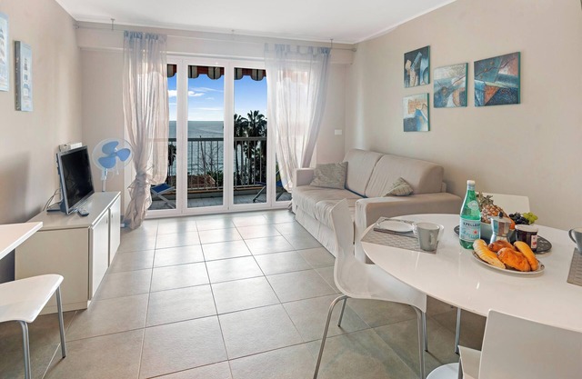 Vina del Mare, Menton, France