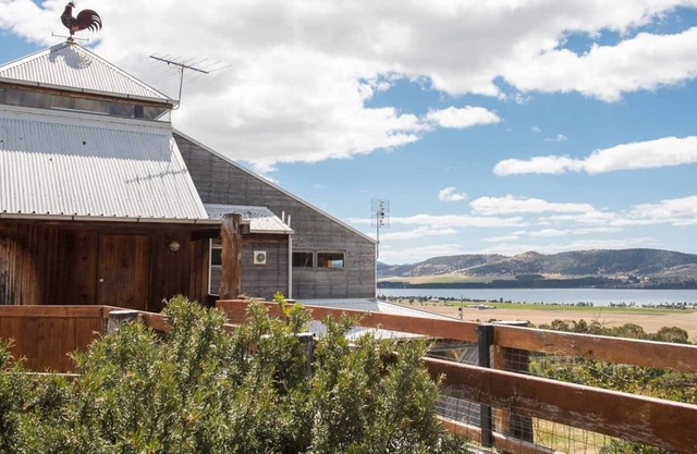 Vineyard Stay - 15 mins to city, 7 mins to airport