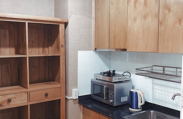 Vintage Bright - 5 minutes to the Saigon Exhibition