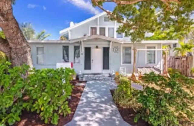 Vintage Coastal Cottage 7bed/3bathn