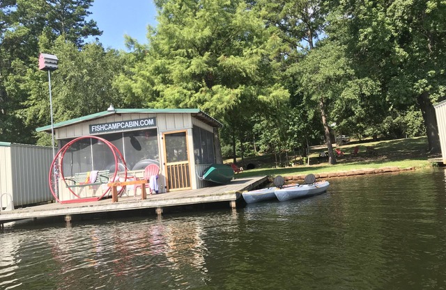 Vintage Cottage on Lake! Fish Camp Cabin FREE kayak, canoe & bike use!