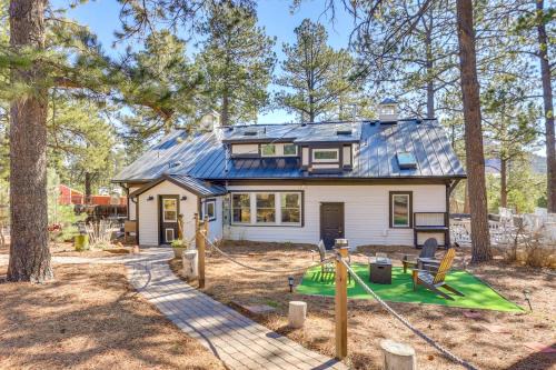 Vintage Farmhouse with Hot Tub in Larkspur