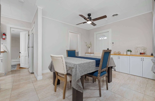 Vintage West Central Apt | Walkable | Parking