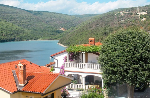 Violetta by Interhome