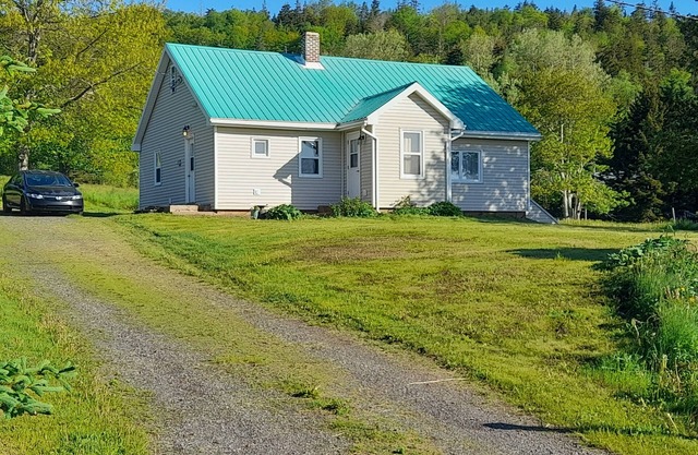 Visit the beautiful Annapolis Valley of Nova Scotia at Blomidon Vacation Rentals