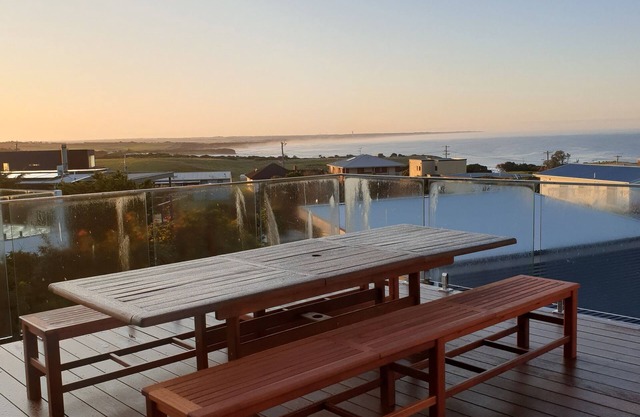 Vista Azure, the house on the hill with the view