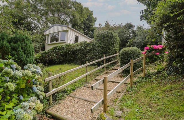 VISTA, family friendly, country holiday cottage in Moelfre