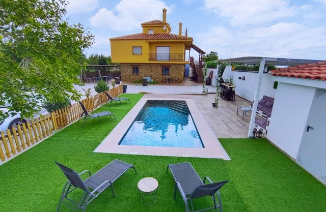 Vivienda Turistica "El Coberteras" with private swimming pool, fireplace, barbecue.