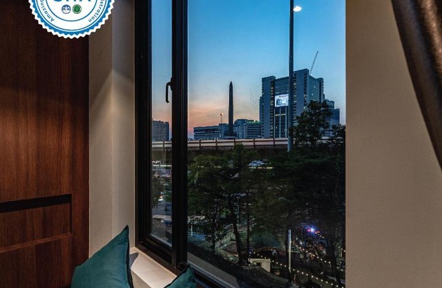 VIX Bangkok at Victory Monument