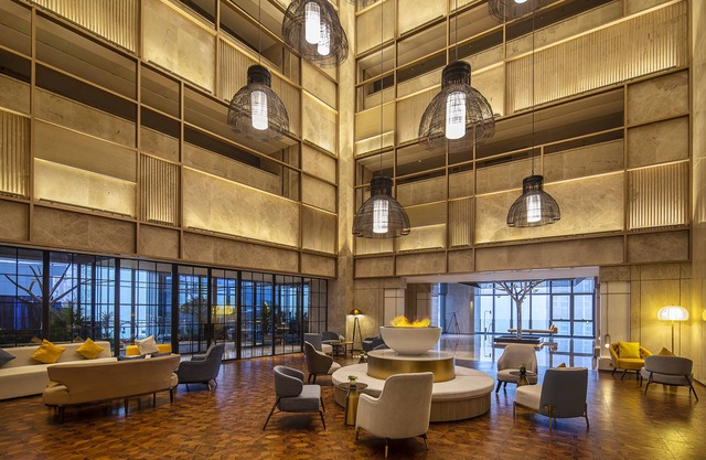 voco Chongqing Chaotianmen by IHG
