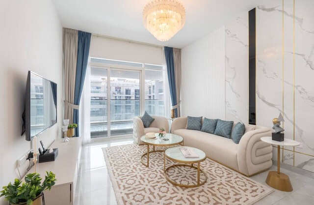 Vogue | Elegance at Pearlz near Metro