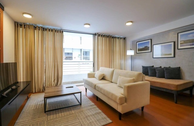 w* | Art Deco 1BR with Pool View in Barranco