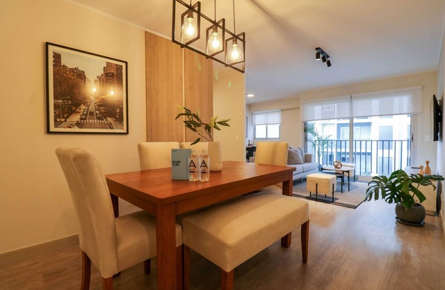 w* | Breathtaking 2BR with Balcony in Miraflores