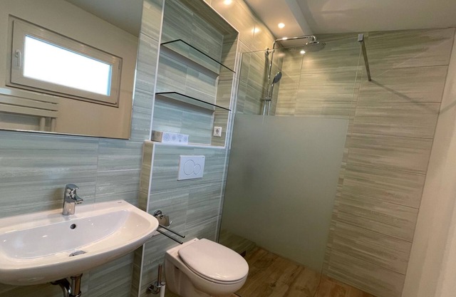 W1 Vine - Spreeparadies-Semisch