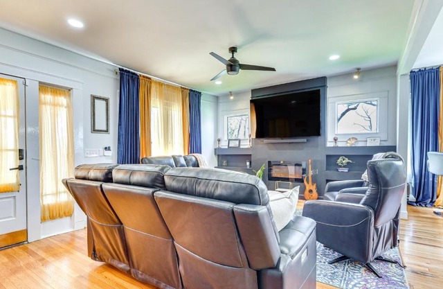 Walk to Amphitheater Birmingham Retreat with Games