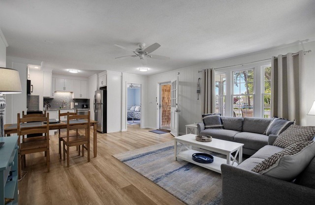 Walk To Beaches, Main Street, and Harbor. 3BR Cottage. Quiet Area. Captain Gosnold Village 15