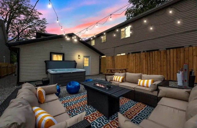 Walk to OSU: Relaxing Retreat with Hot Tub