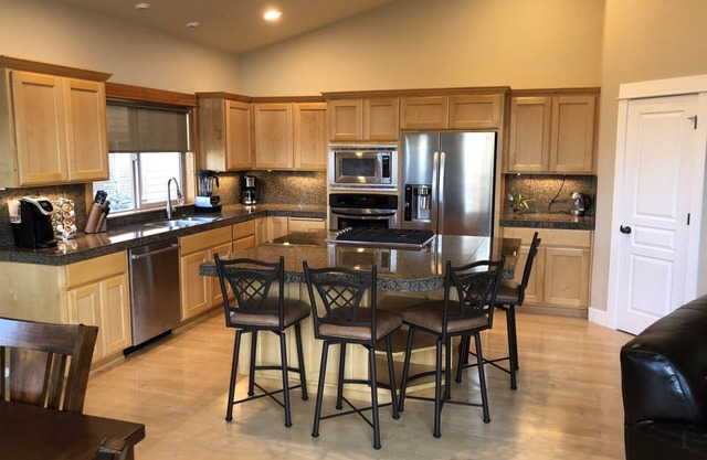 Walk to river, trails, & pubs! Well-appointed home close to hiking, biking & SUP
