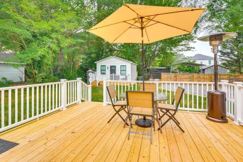 Walk to Uptwn Lexington Modern Retreat with Porch!