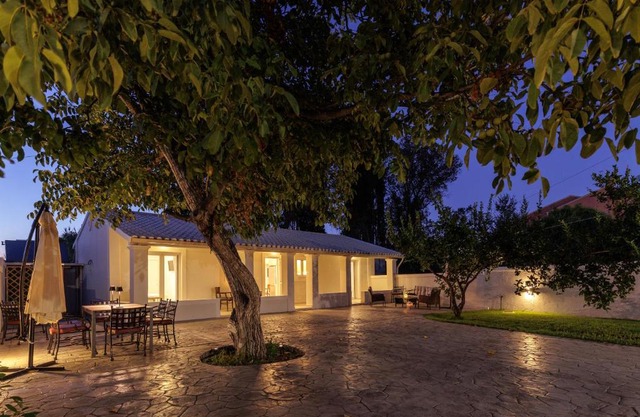 Walnut House - Peaceful Private Garden