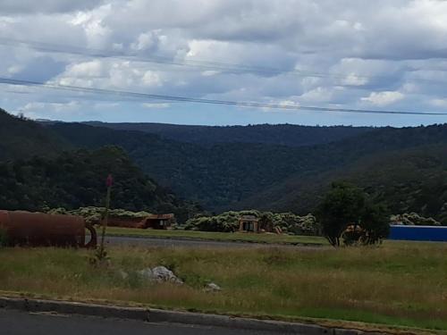 Waratah Waterfall Retreat Unit1 Free WiFi & Free Pay TV