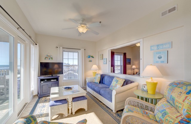 Warm and friendly home in beachfront property- pool, hot tub & central AC