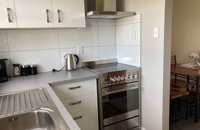 Warm & Comfortable in the Heart of Winton