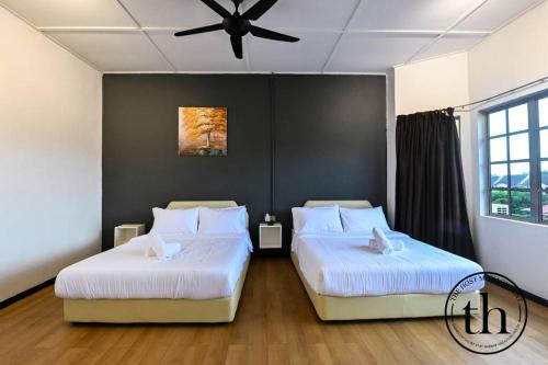 Warm House Alor Akar Linked House 6BR-15pax