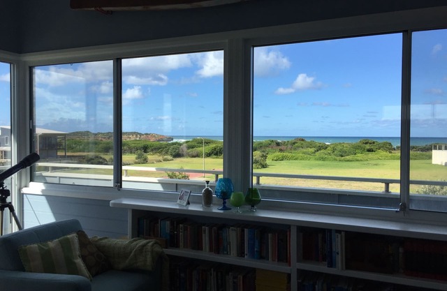 Watch the Rolling Swells @ Peterborough