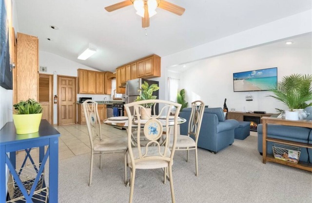 WATER FRONT BEACH BUNGALOW- SLEEPS 6 FIREPIT. GAME ROOM GAZEBO.