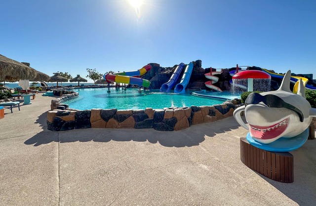 Water Slide Family friendly 3BR Condo