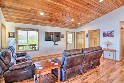 Waterfront Apt with Mtn View, Walk Into Town!