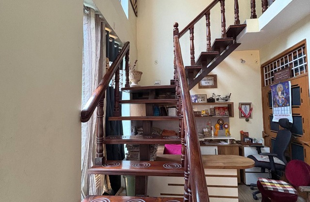 Waterfront Family Retreat–2BHK Independent Floor by Homeyhuts