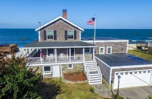 Waterfront home for family getaways