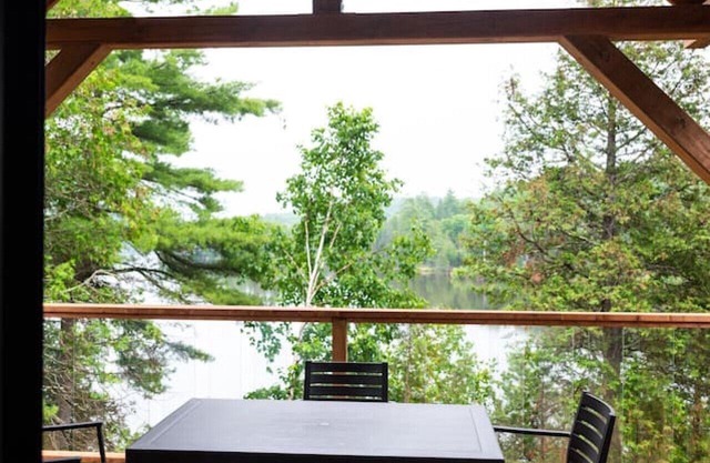 Waterfront lux loft 2 bedroom perfect for couples