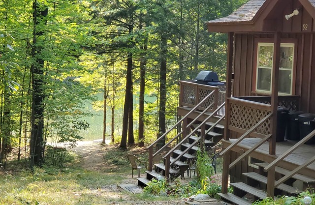 Waterfront Quaint Maine Cabin