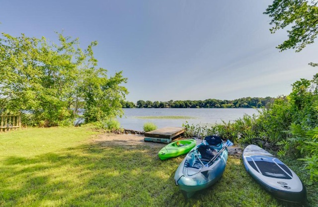 Waterfront Rhode Island Abode with Kayaks and Dock!