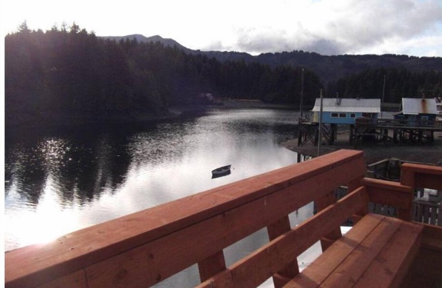 WATERFRONT SUITE RENTAL