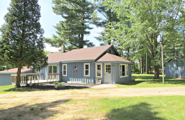 Waterfront vacation rental in Three Lakes!