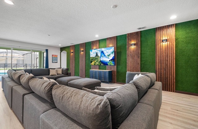 Waterpark, Pool Table, Castle Bedroom, Pool + Spa: Sandhill Estate