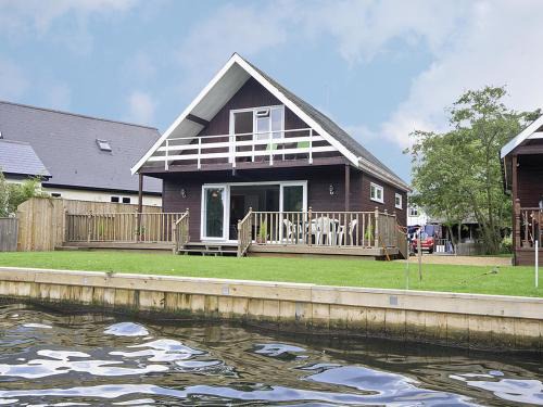 Watersedge - E1106
