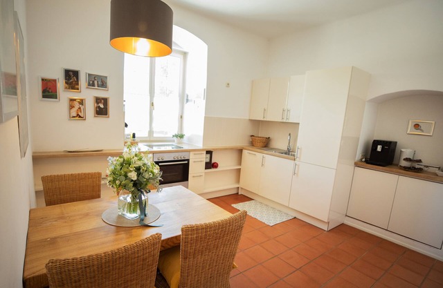 We give our guests the experience great lords of the castle to be on time!