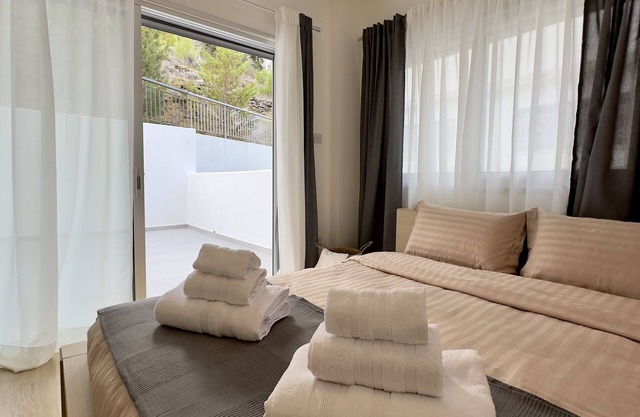 Welcome to Our Luxurious 1-bedroom Private Residence With a Special Patio