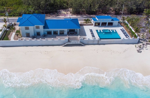Welcome To Sandy Bum Relax In Luxury On Tar Bay Beach (5 Bedroom Listing)
