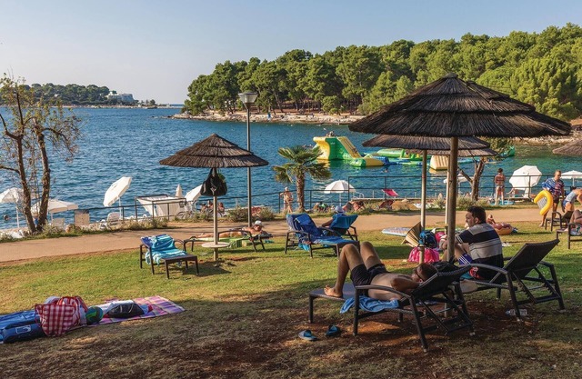 Welcome to this beautiful vacation apartment near the beach.