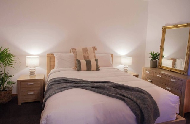 Welcome to your home away from home, perfectly located across from Wimmera Hospital in Horsham