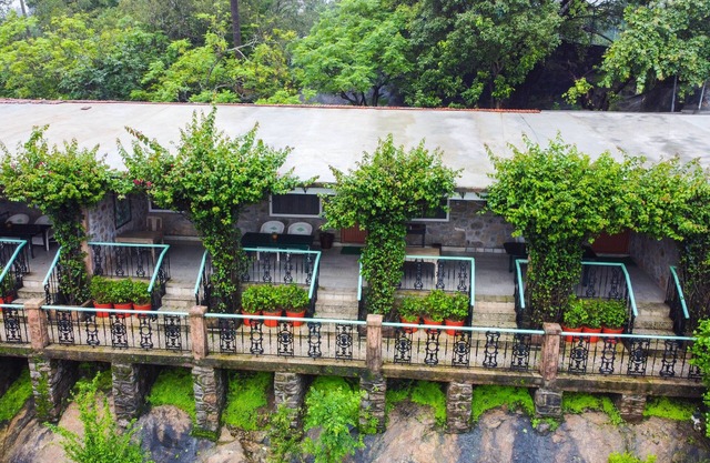 WelcomHeritage Connaught House