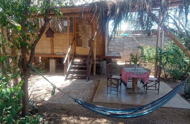 Welcoming cabin with WiFi in vibrant Máncora