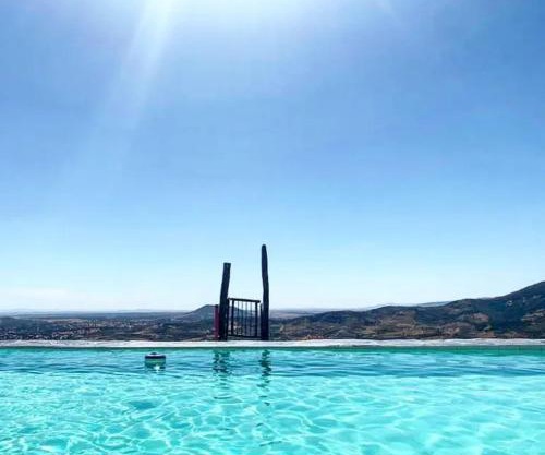 Welcoming House in Cañamero + Pool